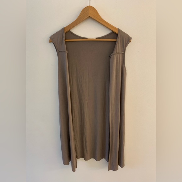 Miss Miss by Valentina soft sleeveless shirt vest/cardigan. Size S/M women’s. - Picture 4 of 4